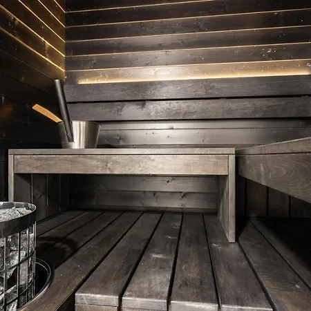 Himoskuutio 9, Erillistalo, Ulkoporeallas * Jämsä