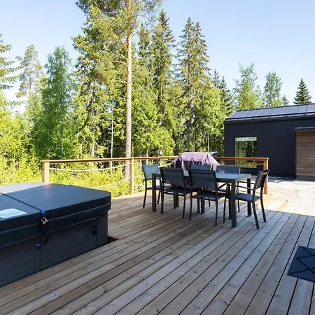 Himoskuutio 9, Erillistalo, Ulkoporeallas Jämsä